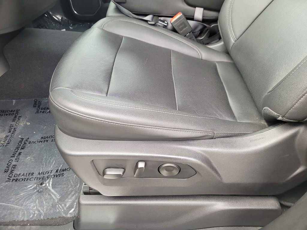 Used 2024 GMC Sierra 1500 SLT image 17