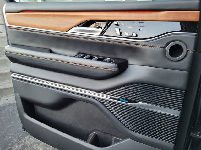 Certified 2024 Jeep Grand Wagoneer L Series III image 13