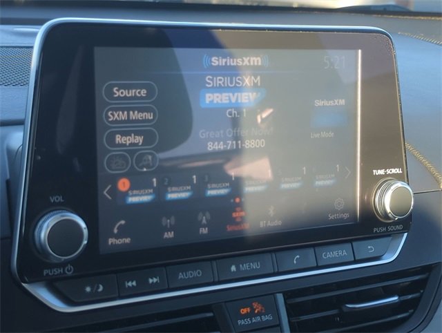 Used 2024 Nissan Altima 2.5 SV image 17