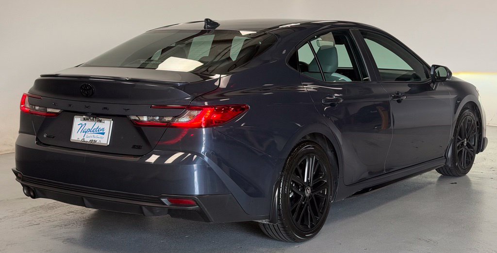 Used 2026 Toyota Camry SE w/ Convenience Package FWD image 3