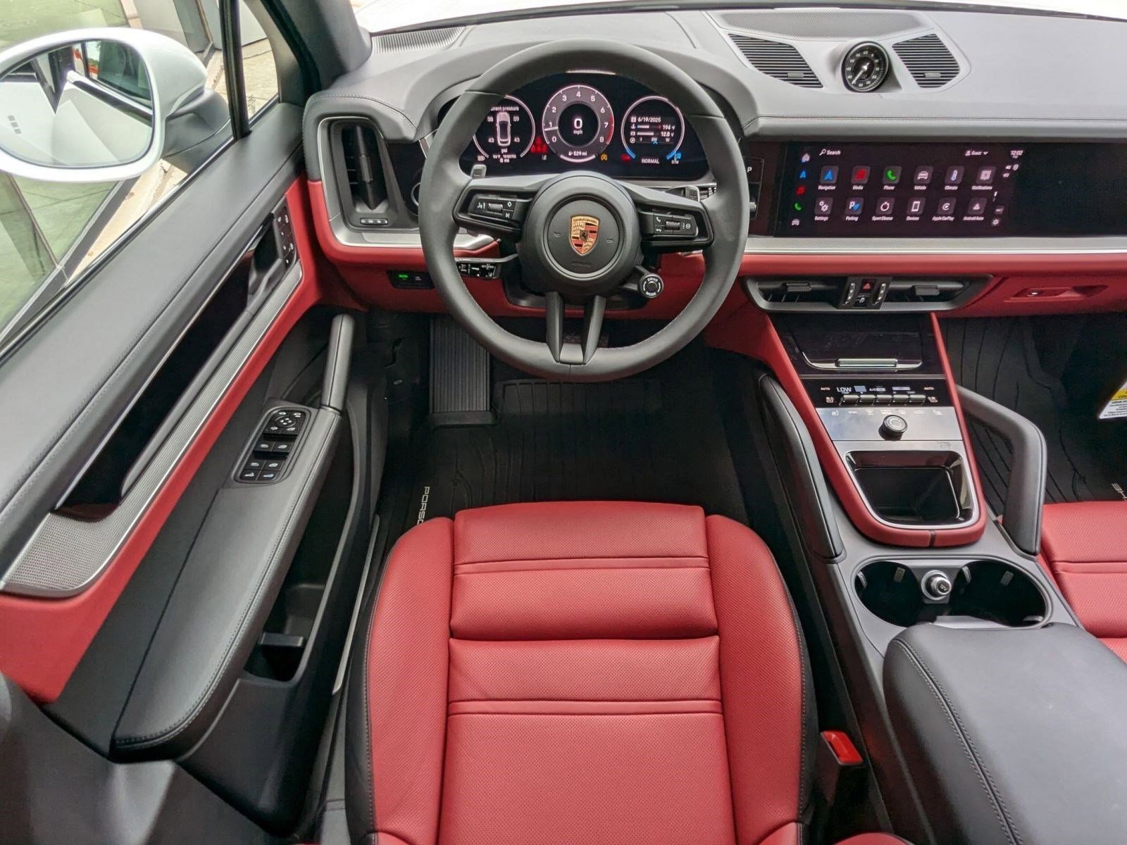 Certified 2025 Porsche Cayenne image 15