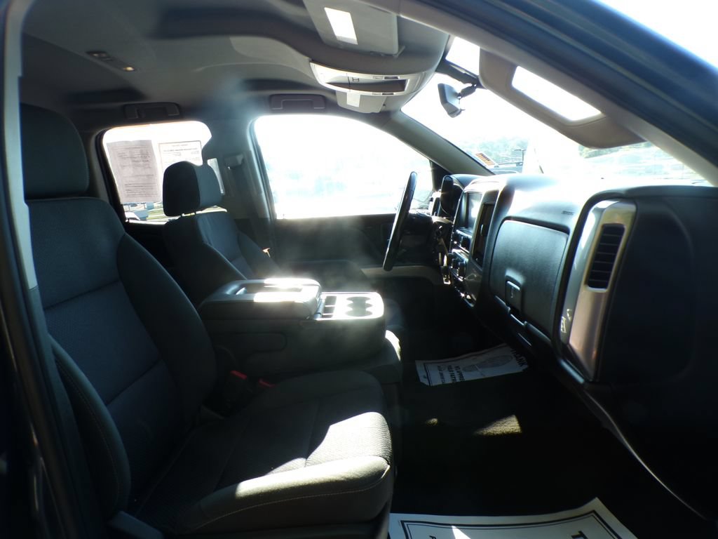 Used 2018 Chevrolet Silverado 1500 LT w/ All Star Edition AWD/4WD image 15