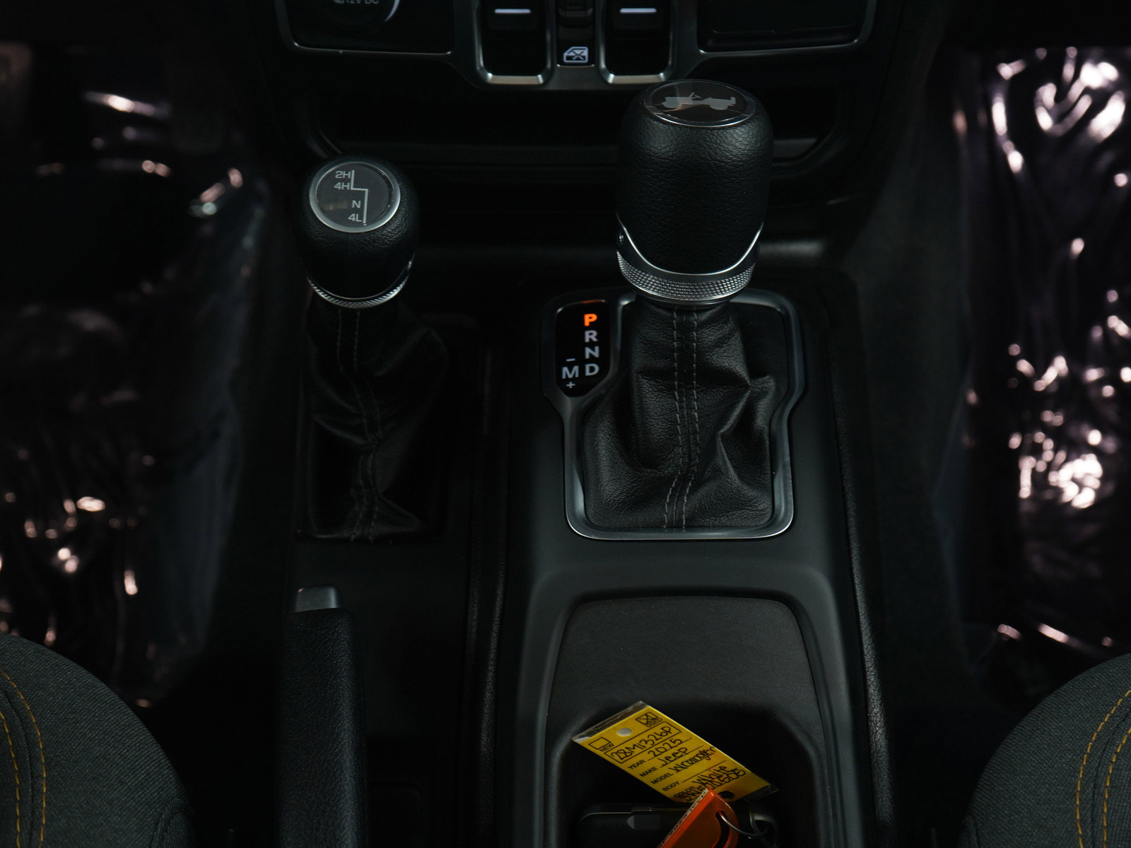 Used 2025 Jeep Wrangler Sahara image 17