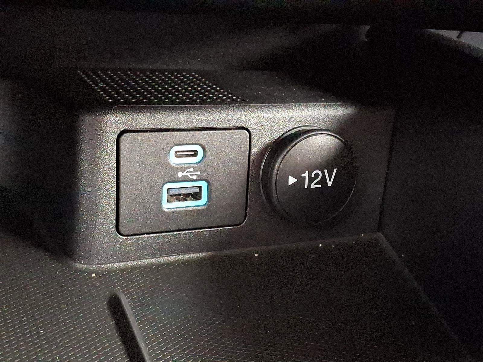 Used 2022 Ford Escape SE image 23