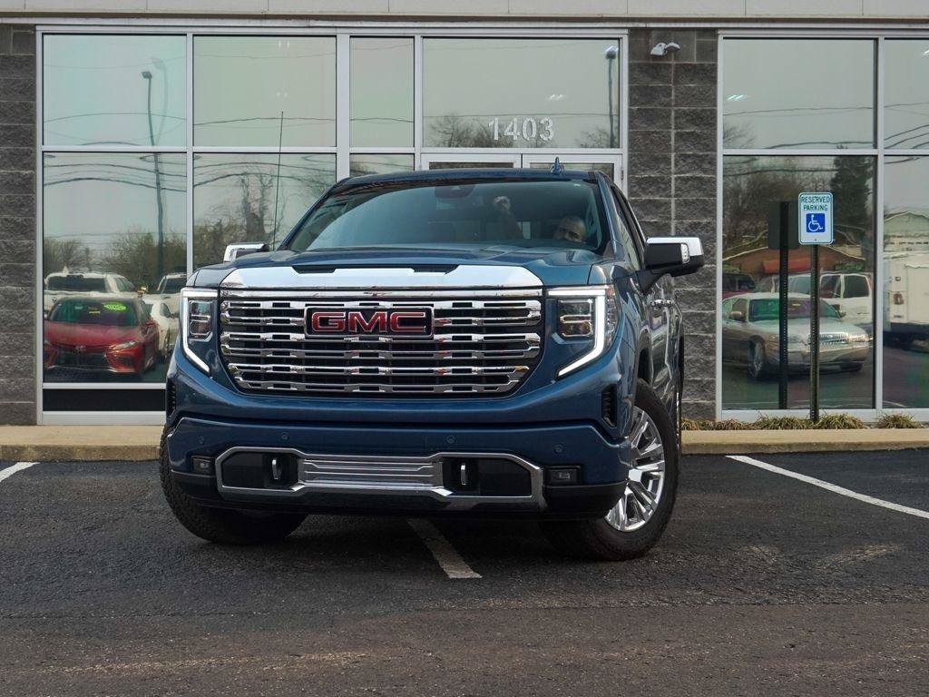Used 2024 GMC Sierra 1500 Denali AWD/4WD image 6