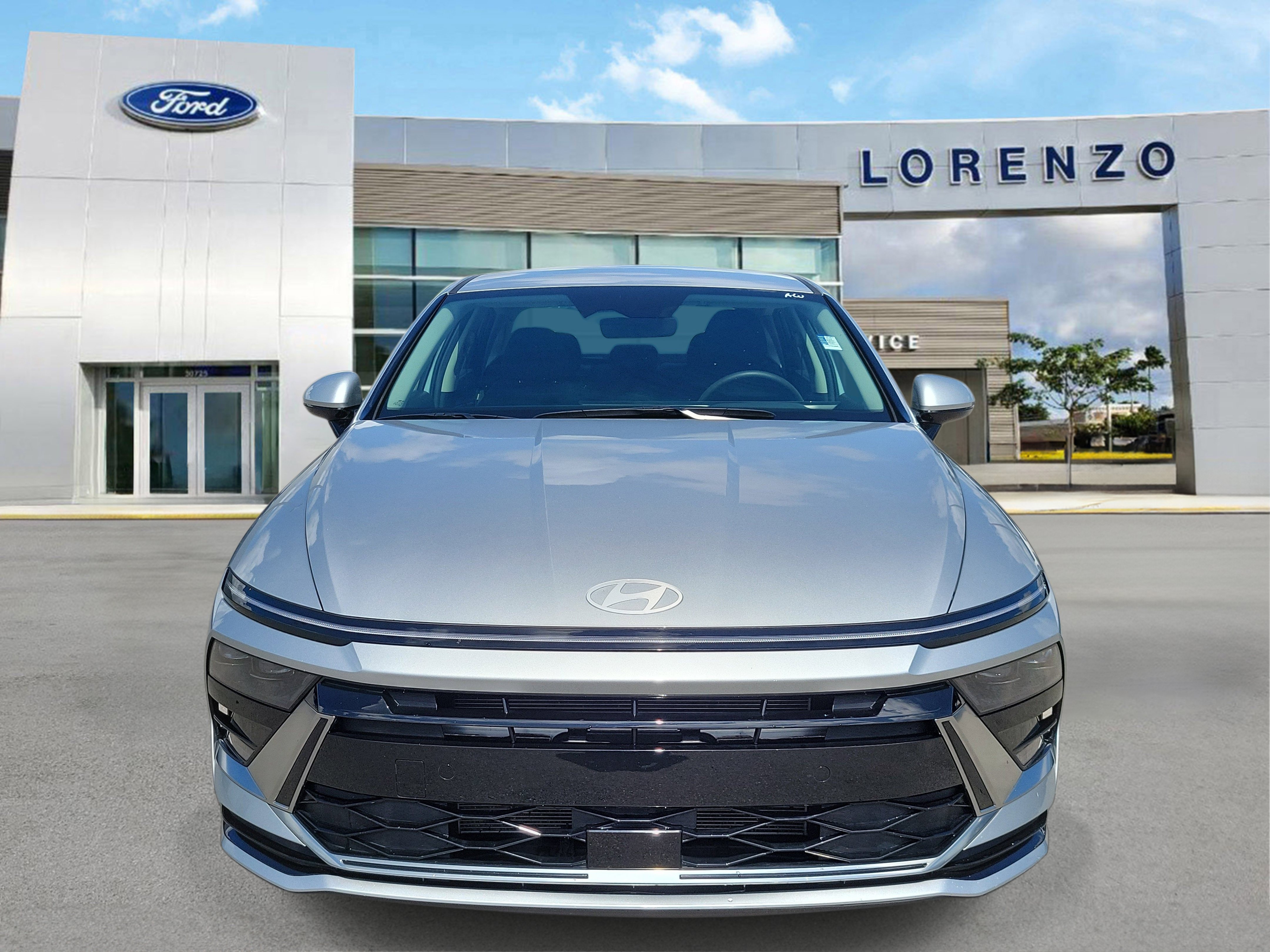 Used 2025 Hyundai Sonata SEL FWD image 2