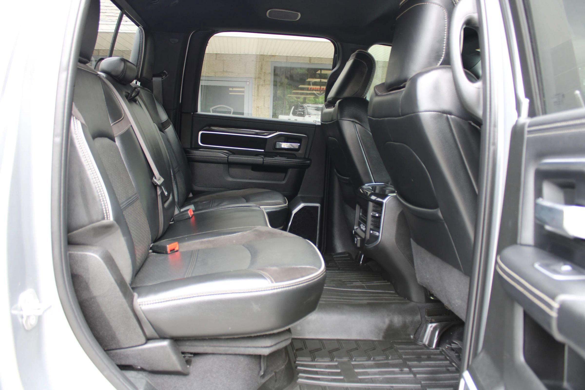 Used 2022 RAM 2500 Laramie AWD/4WD image 18