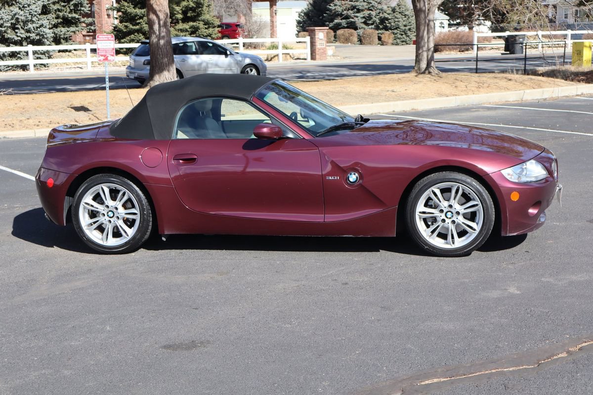 Used 2005 BMW Z4 3.0i image 3