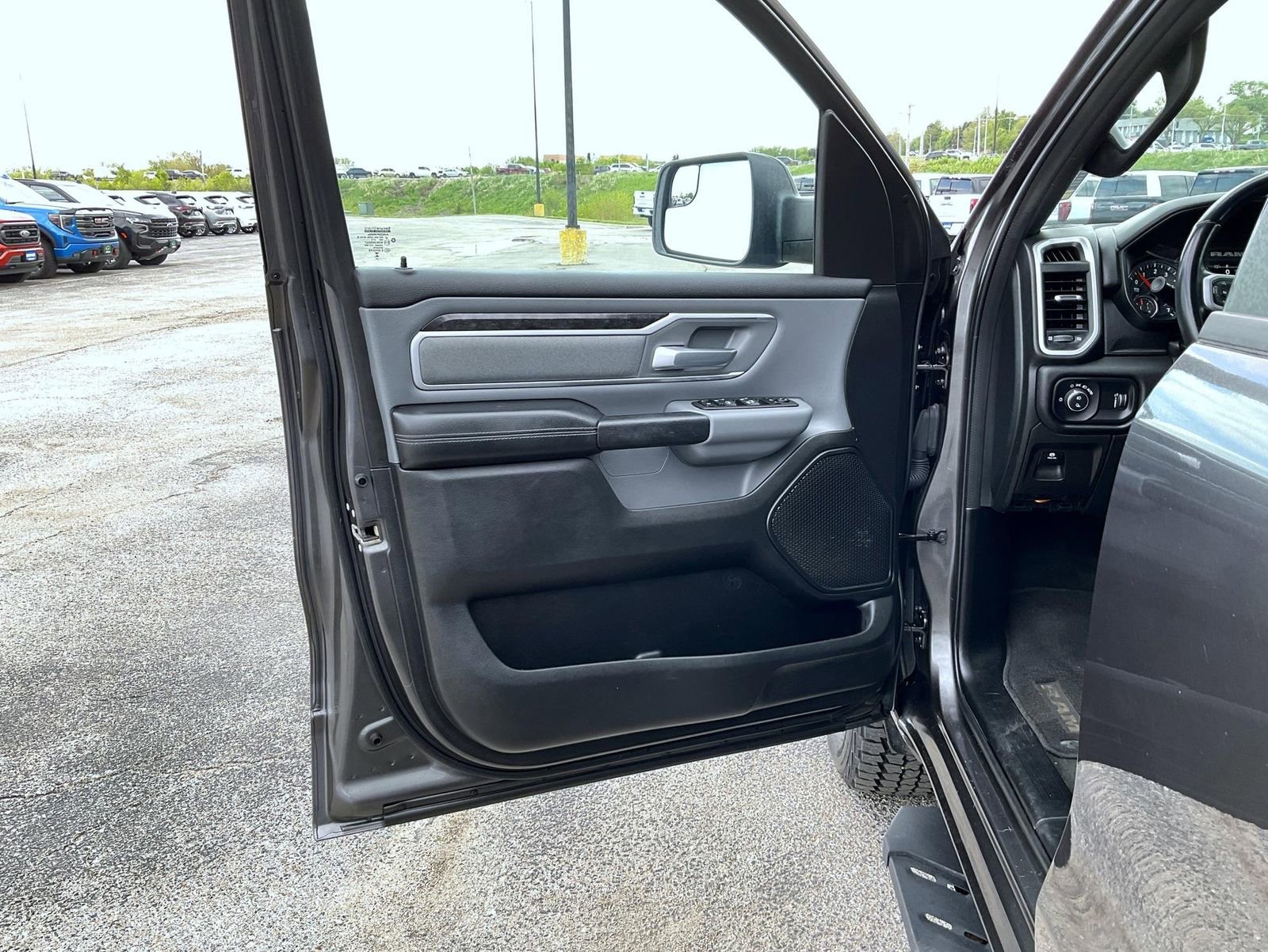 Used 2023 RAM 1500 Big Horn AWD/4WD image 9