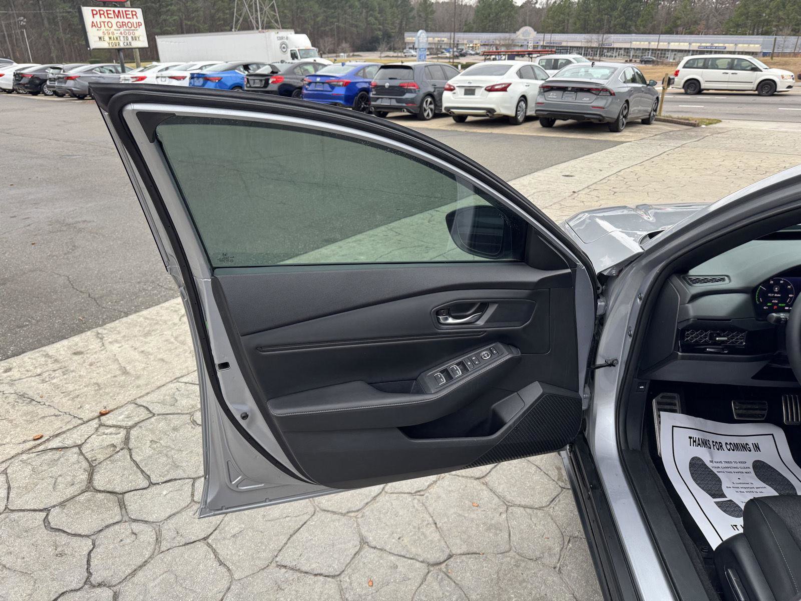 Used 2023 Honda Accord Sport image 6