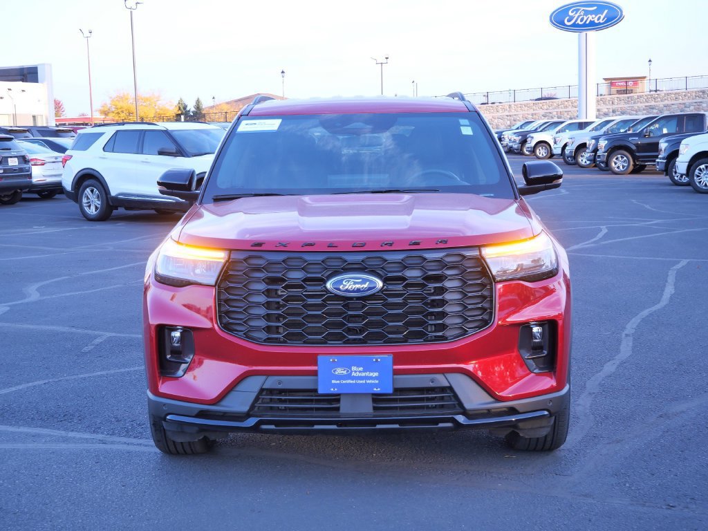 Certified 2025 Ford Explorer ST-Line AWD/4WD image 3