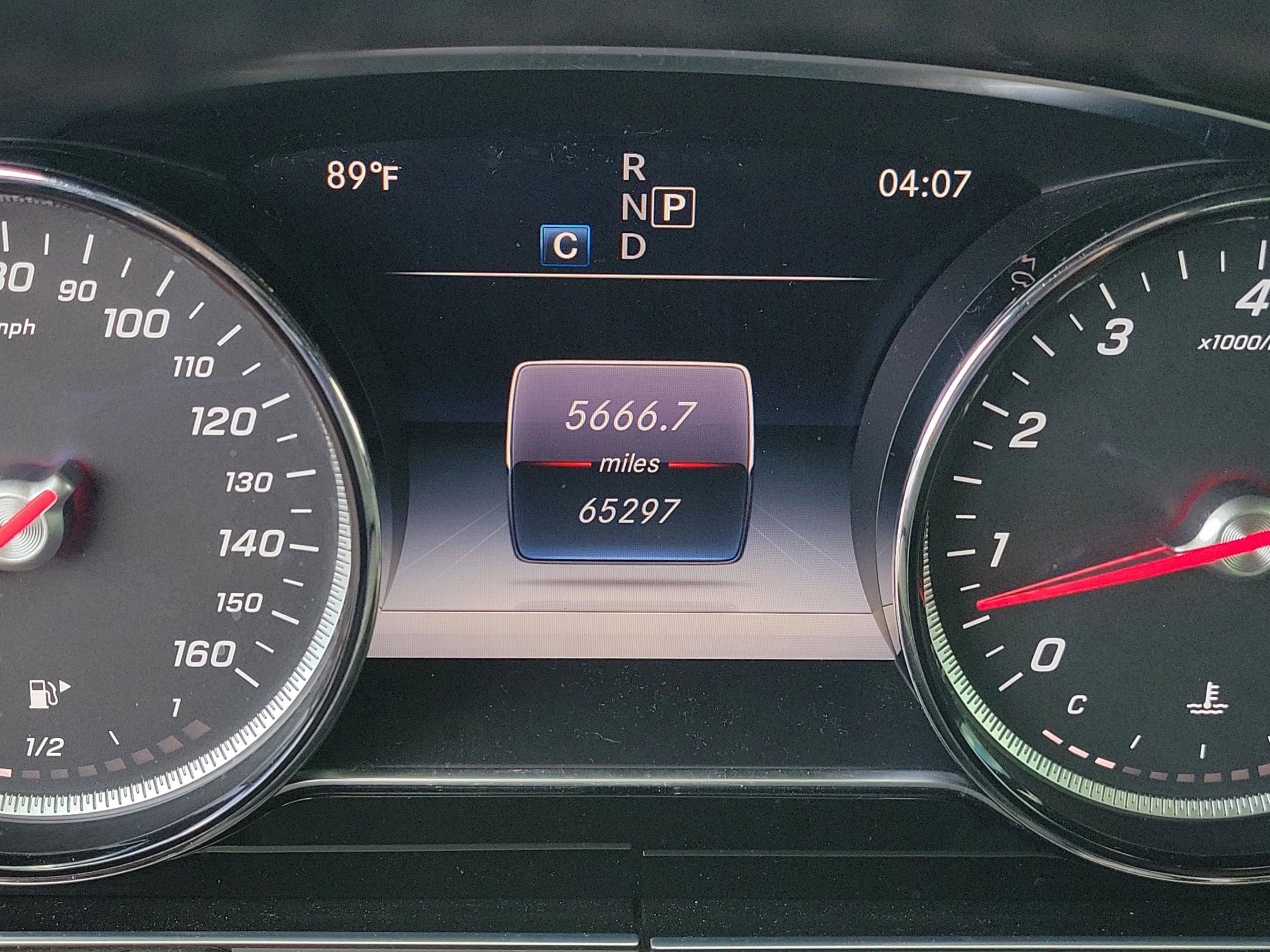 Used 2017 Mercedes-Benz E 300 4MATIC image 25