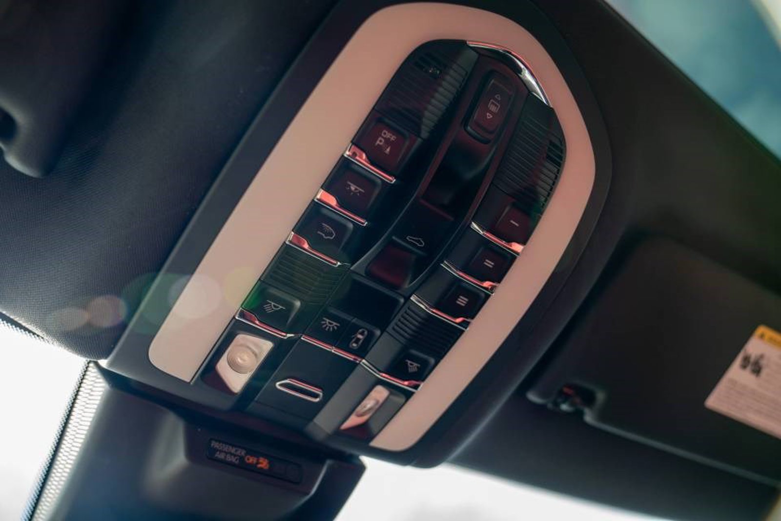 New 2026 Porsche Macan Turbo AWD/4WD image 22