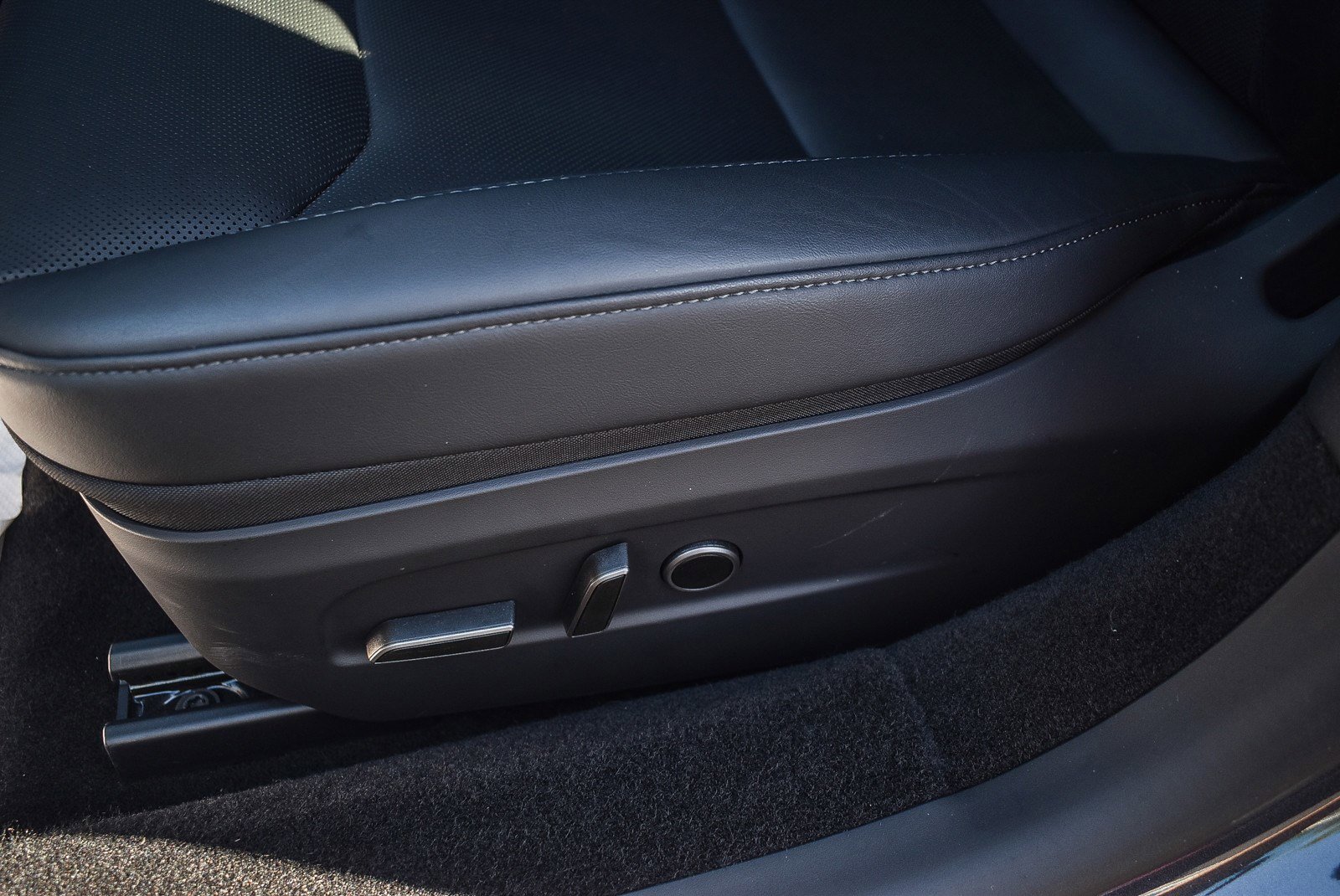 Used 2025 Tesla Model 3 Long Range image 18