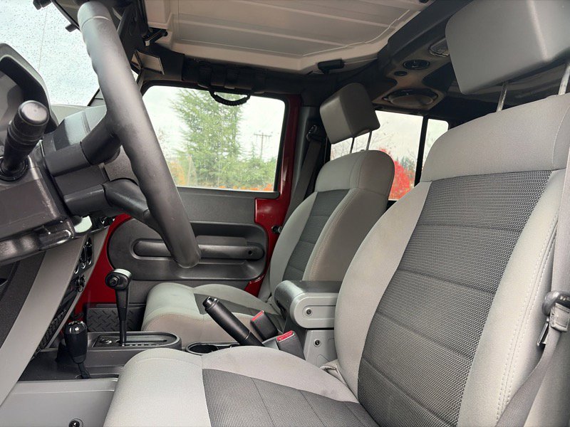 Used 2010 Jeep Wrangler Unlimited Sport image 11