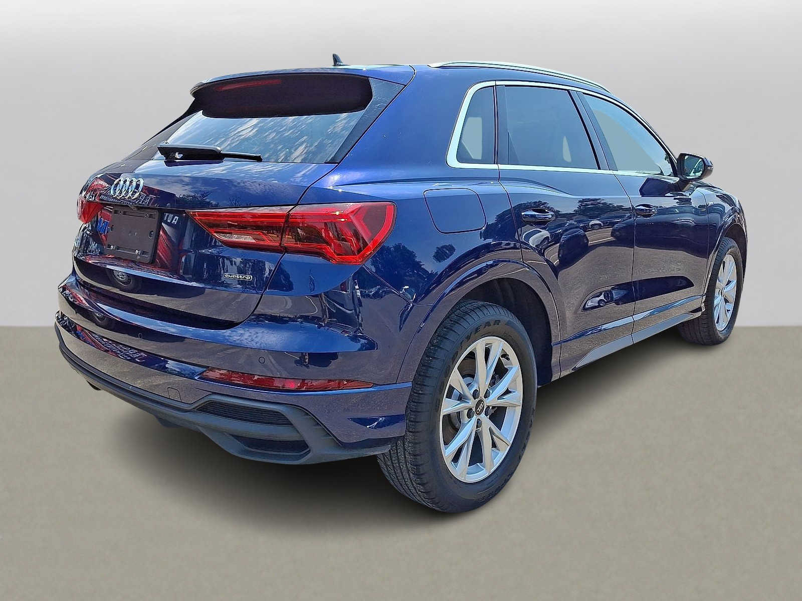 Used 2023 Audi Q3 2.0T Premium w/ Convenience Package AWD/4WD image 31