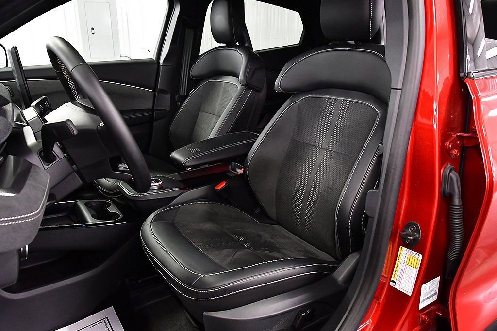 Used 2024 Ford Mustang Mach-E GT image 28