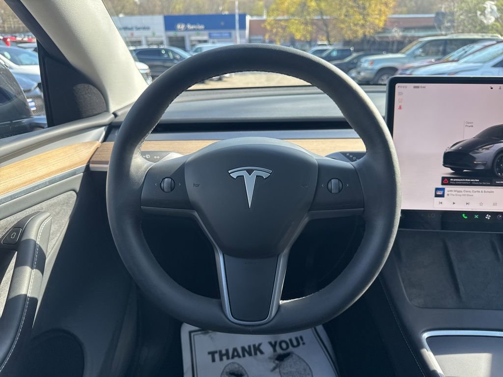 Used 2024 Tesla Model Y Long Range AWD/4WD image 24