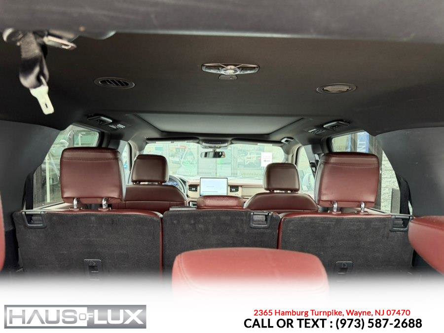 Used 2024 Ford Expedition Limited image 29