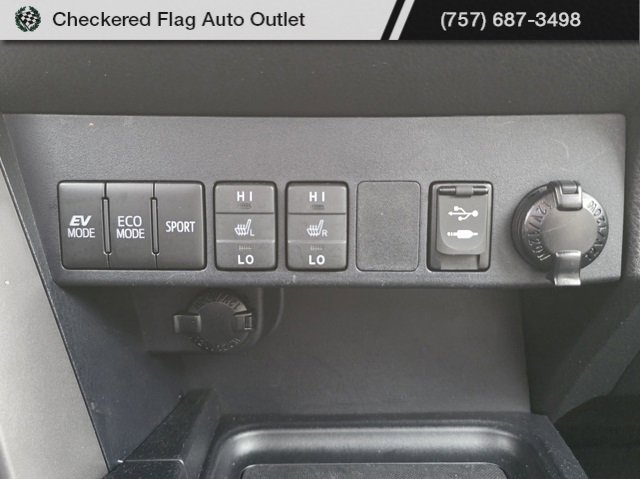 Used 2017 Toyota RAV4 Limited image 37