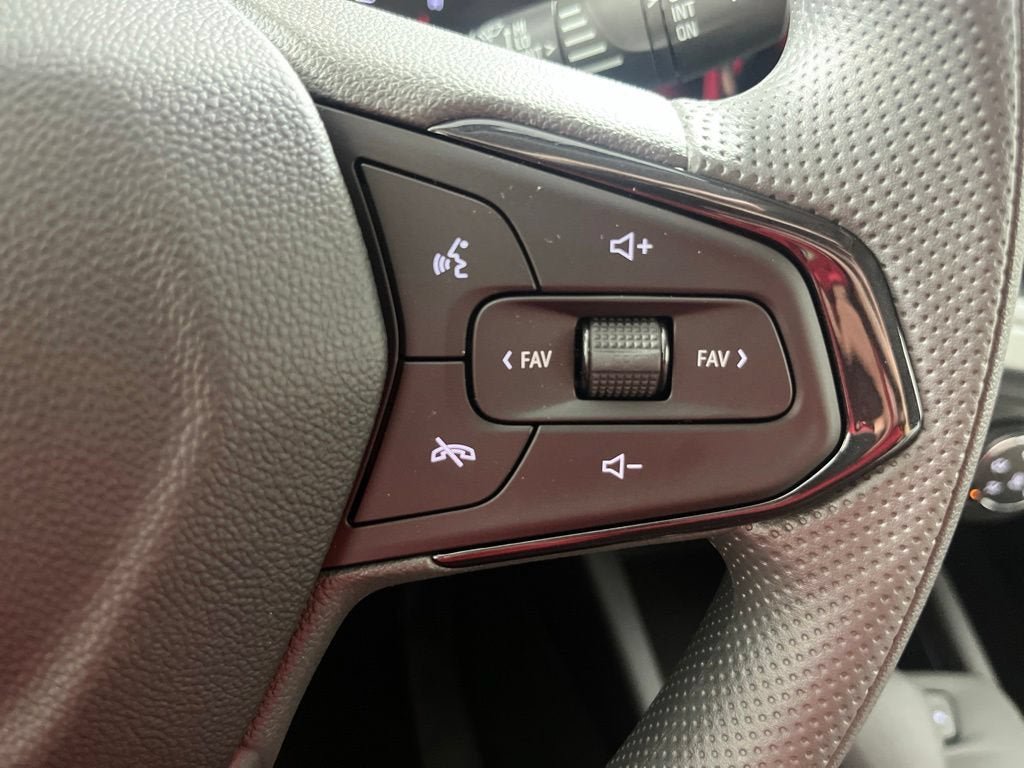 New 2026 Chevrolet Trax LS w/ LS Convenience Package FWD image 18
