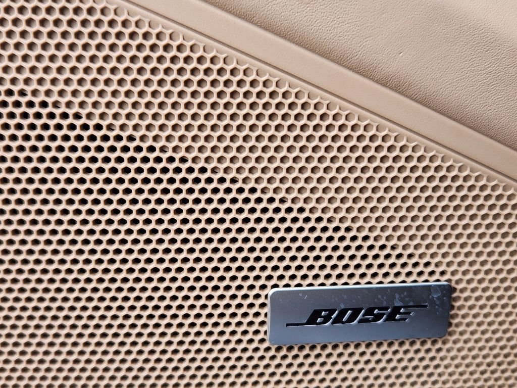 Used 2023 Porsche Cayenne Platinum Edition image 31