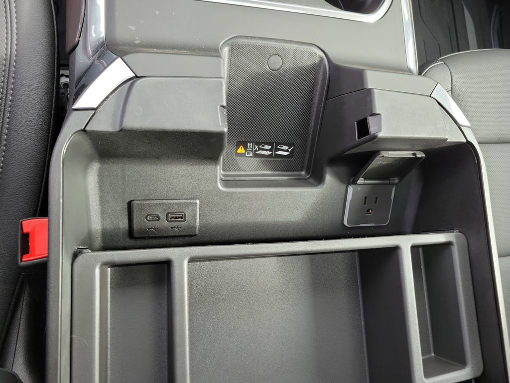 New 2025 GMC Sierra 3500 SLT w/ SLT Convenience Package image 35