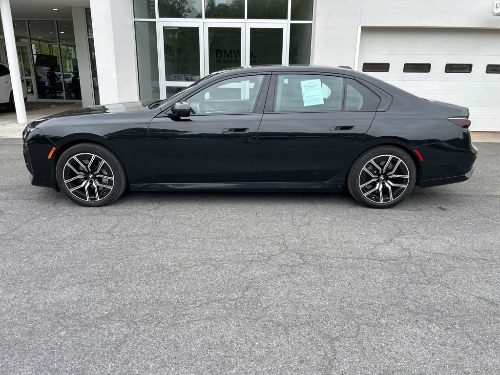 Used 2024 BMW 760i xDrive w/ Executive Package AWD/4WD image 2