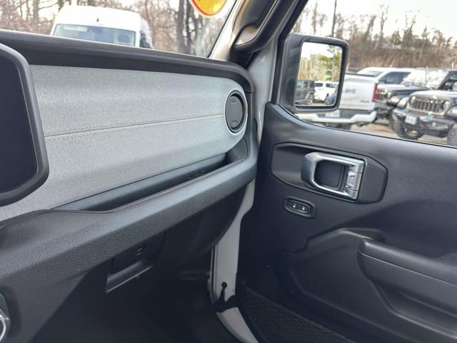 Certified 2025 Jeep Wrangler Sport S image 35