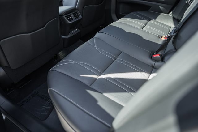 Used 2024 Lexus ES 350 Ultra Luxury w/ Accessory Package (Z2) FWD image 33