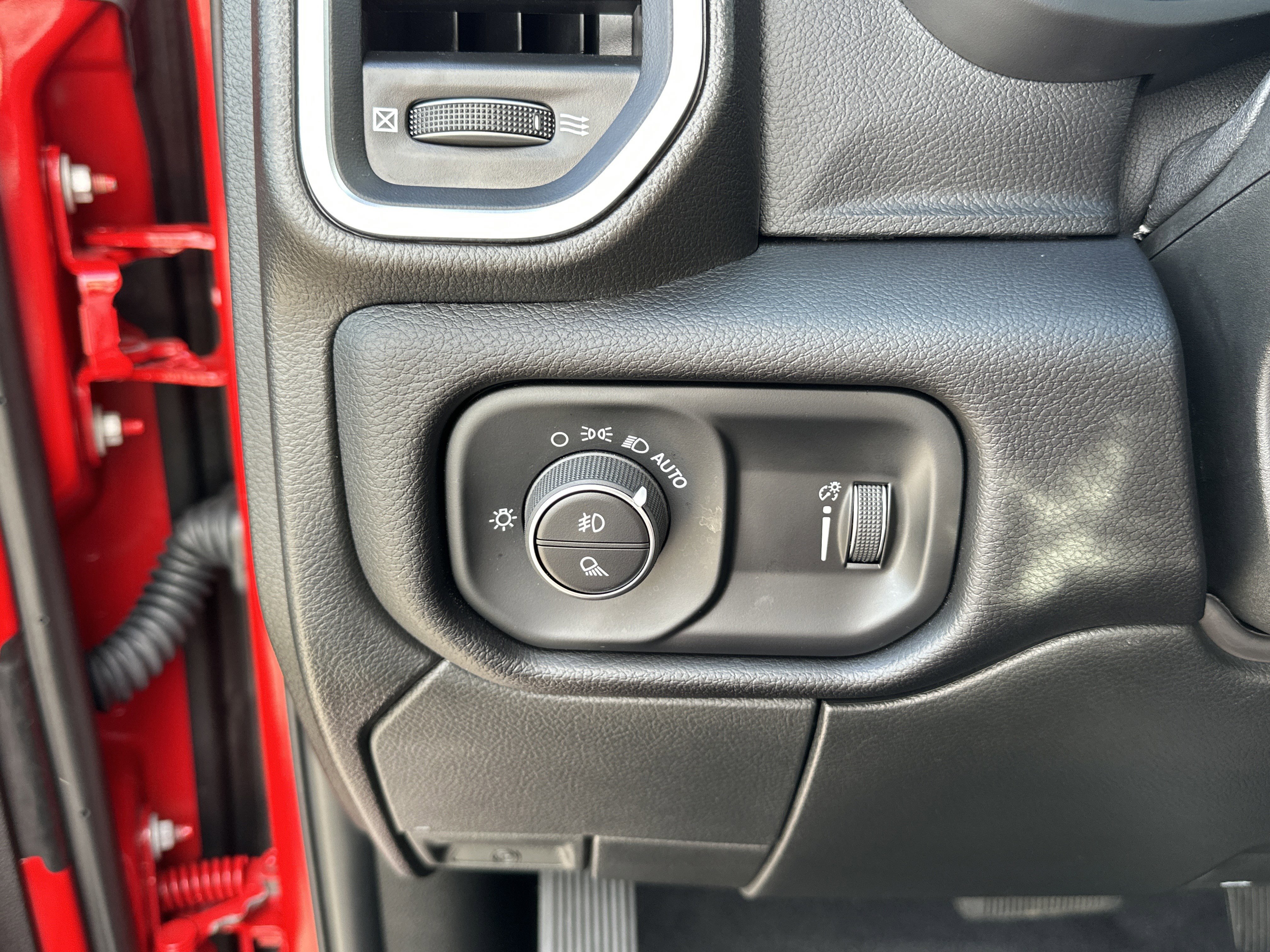 Used 2024 RAM 2500 Big Horn w/ Bed Utility Group image 30