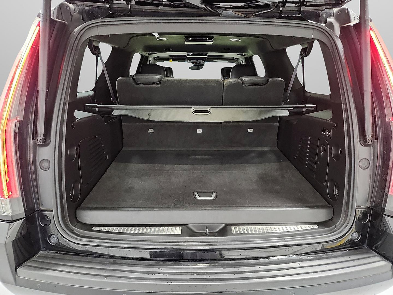 Used 2016 Cadillac Escalade ESV Platinum image 7