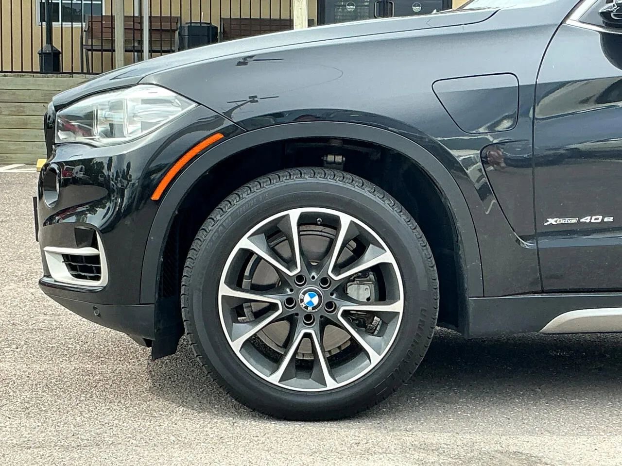 Used 2017 BMW X5 xDrive40e image 9