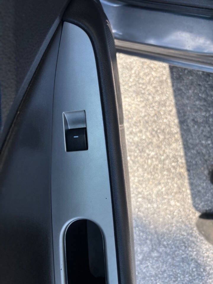 Used 2010 Ford Fusion Hybrid FWD image 14