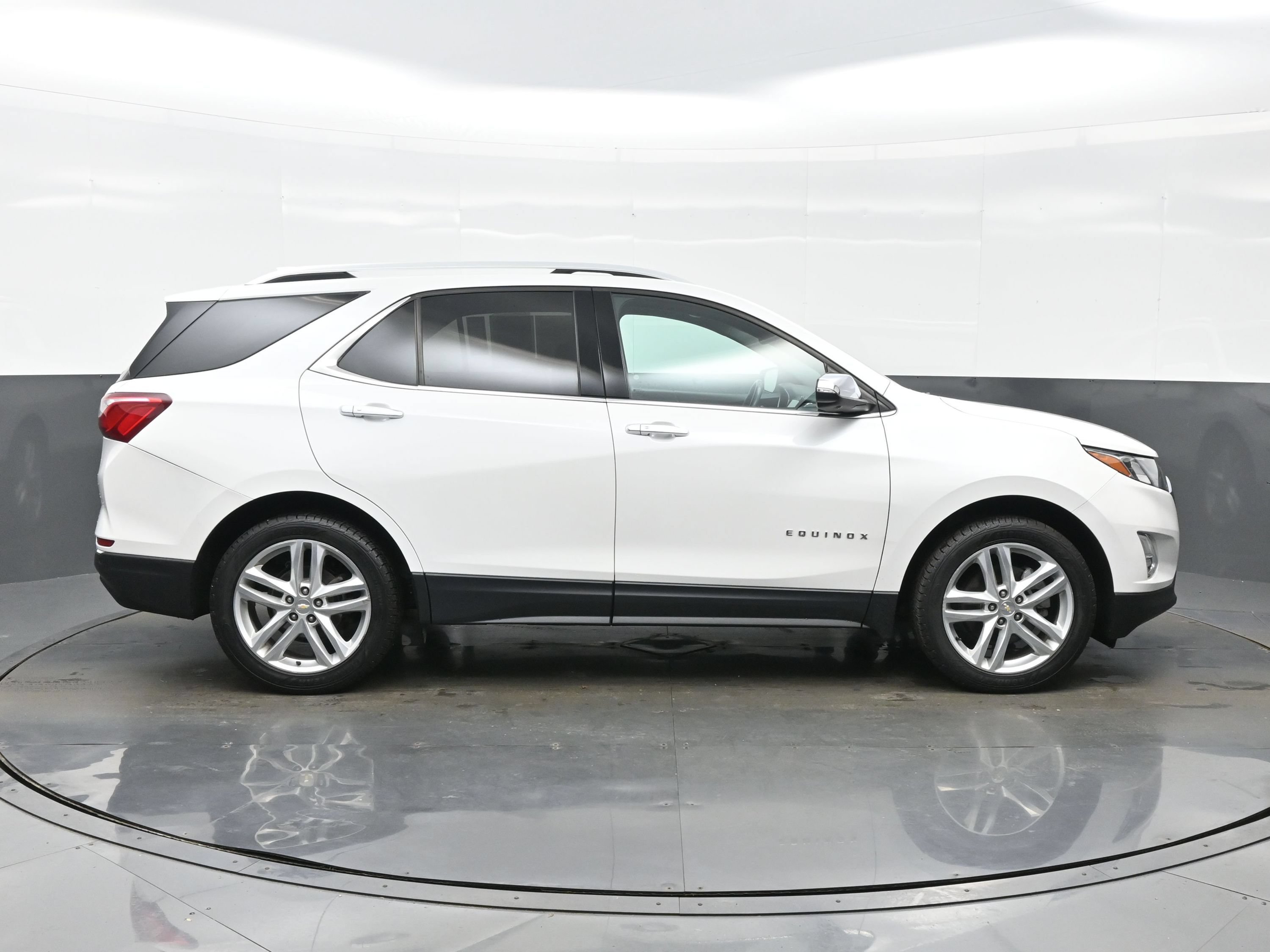 Used 2019 Chevrolet Equinox Premier AWD/4WD image 7