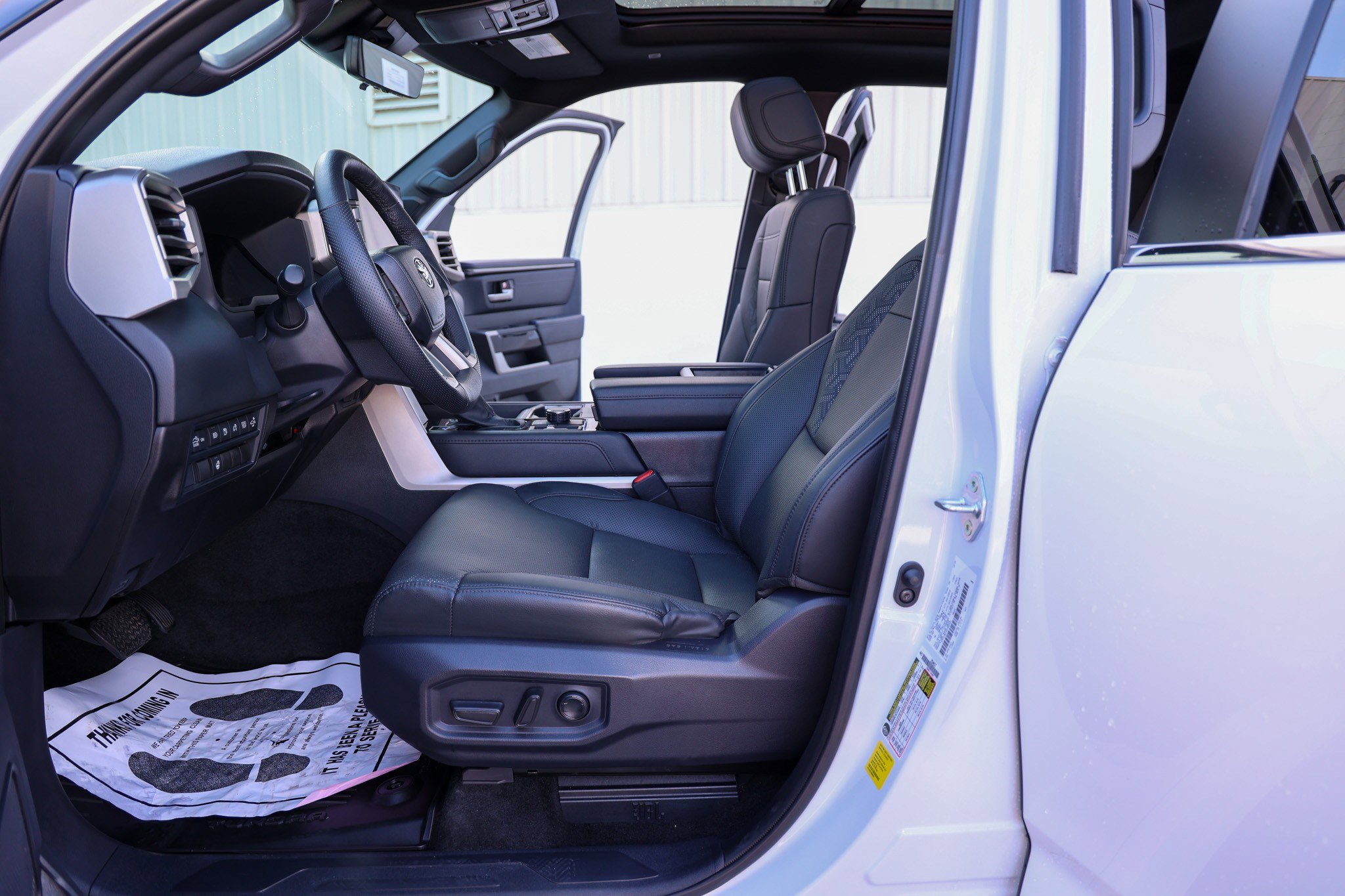 Used 2025 Toyota Tundra Limited image 43