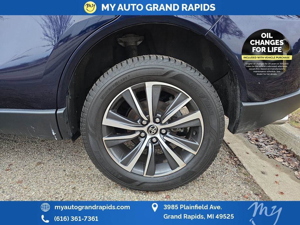 Used 2024 Toyota Venza LE image 30