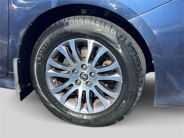 Certified 2020 Toyota Sienna XLE image 12