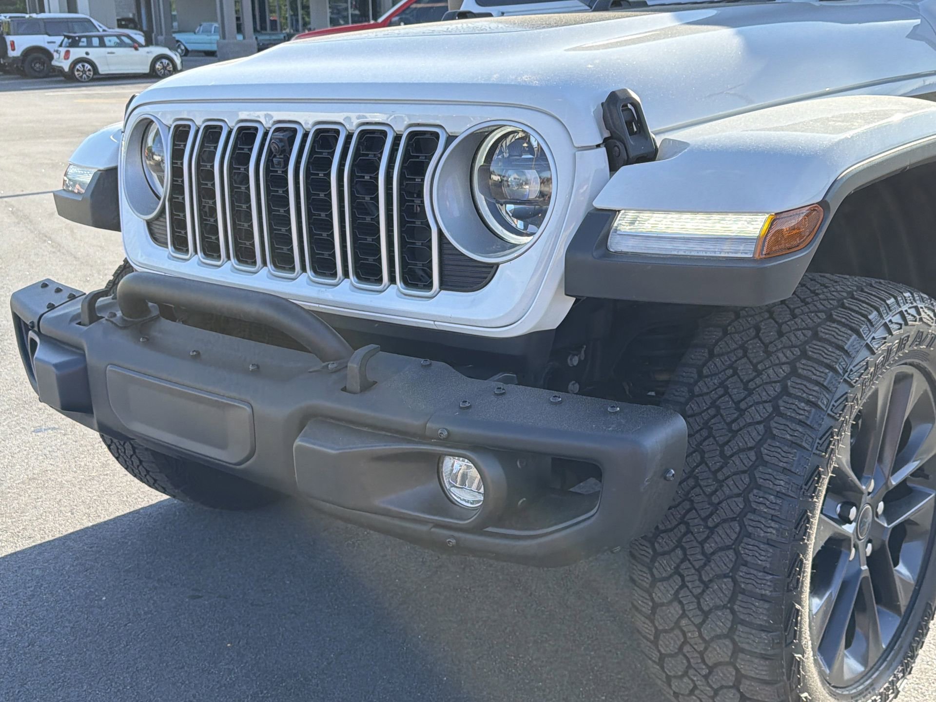 Used 2025 Jeep Wrangler Unlimited Sahara AWD/4WD image 30