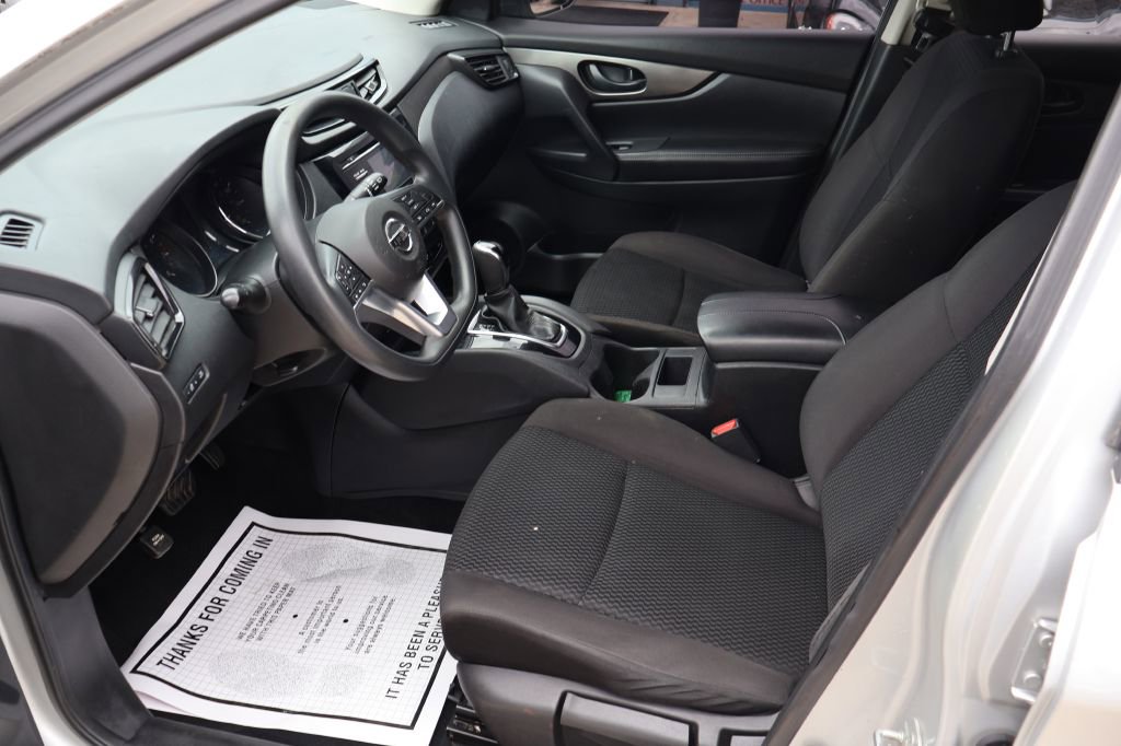 Used 2017 Nissan Rogue Sport S w/ S Appearance Package image 17