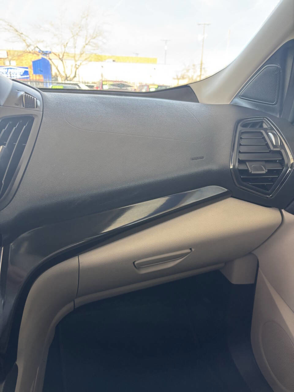 Used 2018 Ford Escape Titanium w/ Ford Safe & Smart Package image 14