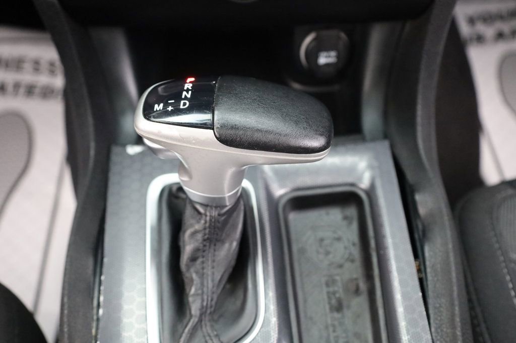 Used 2016 Dodge Charger SXT w/ Navigation & Travel Group image 41