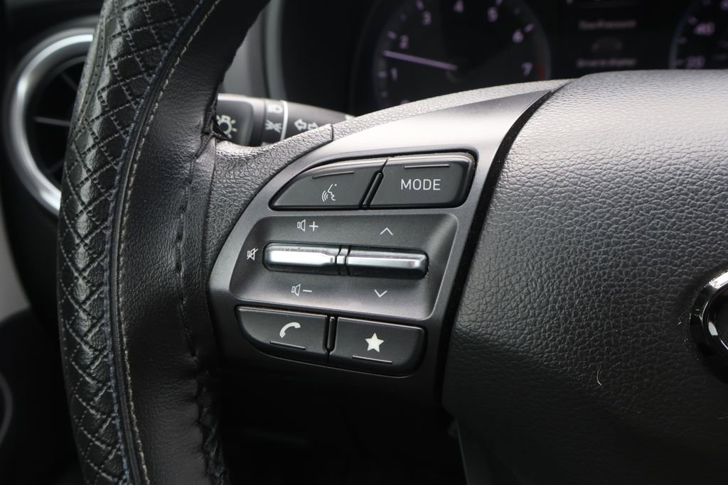 Used 2023 Hyundai Kona SEL AWD/4WD image 16