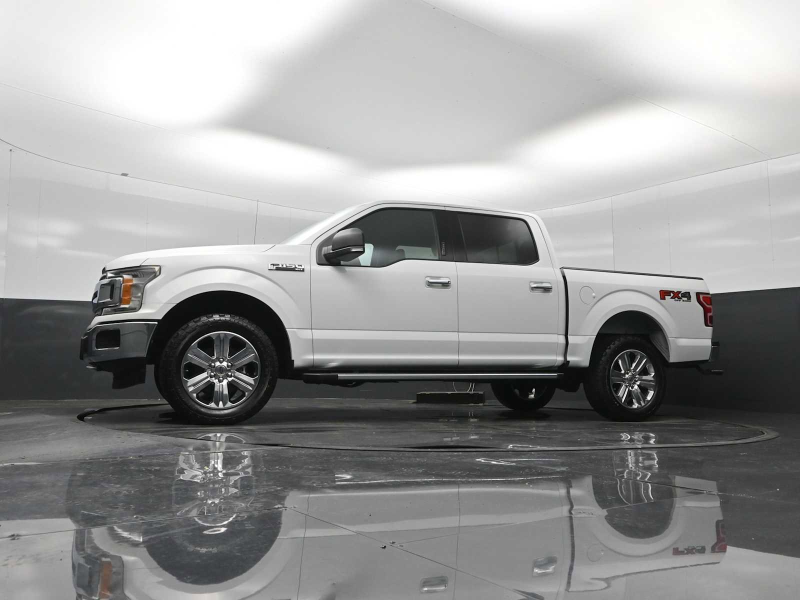 Used 2019 Ford F150 XLT w/ Equipment Group 302A Luxury AWD/4WD image 21