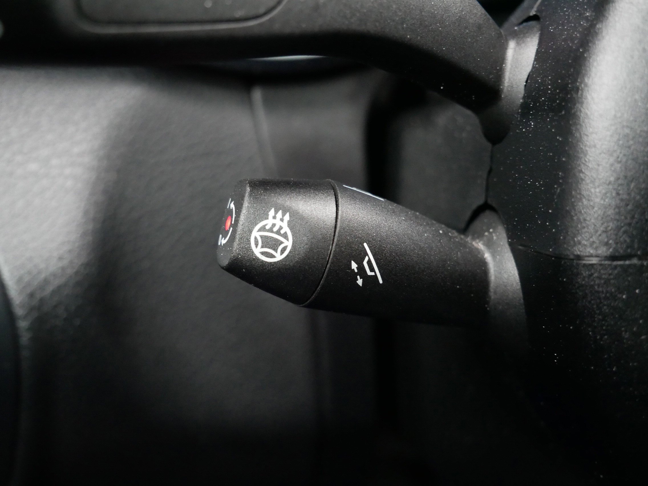 Used 2020 Mercedes-Benz C 300 4MATIC Coupe image 35