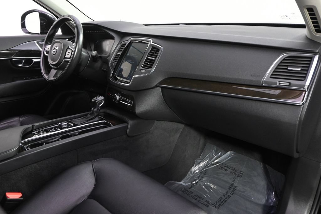 Used 2018 Volvo XC90 T5 Momentum w/ Convenience Package AWD/4WD image 15