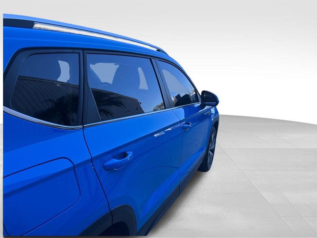 Certified 2023 Volkswagen Taos SE image 35