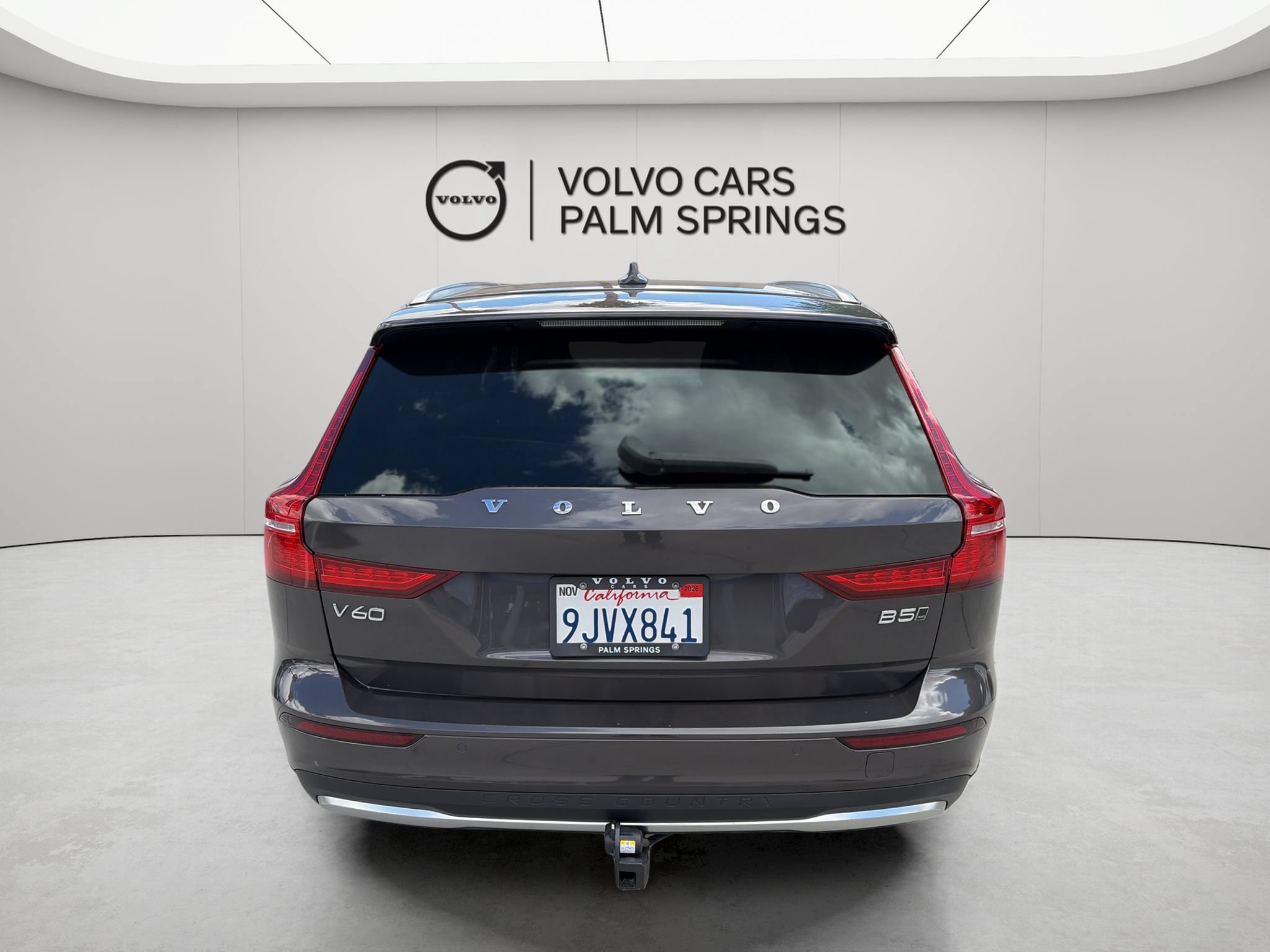 Used 2024 Volvo V60 B5 Cross Country Ultimate AWD/4WD image 5