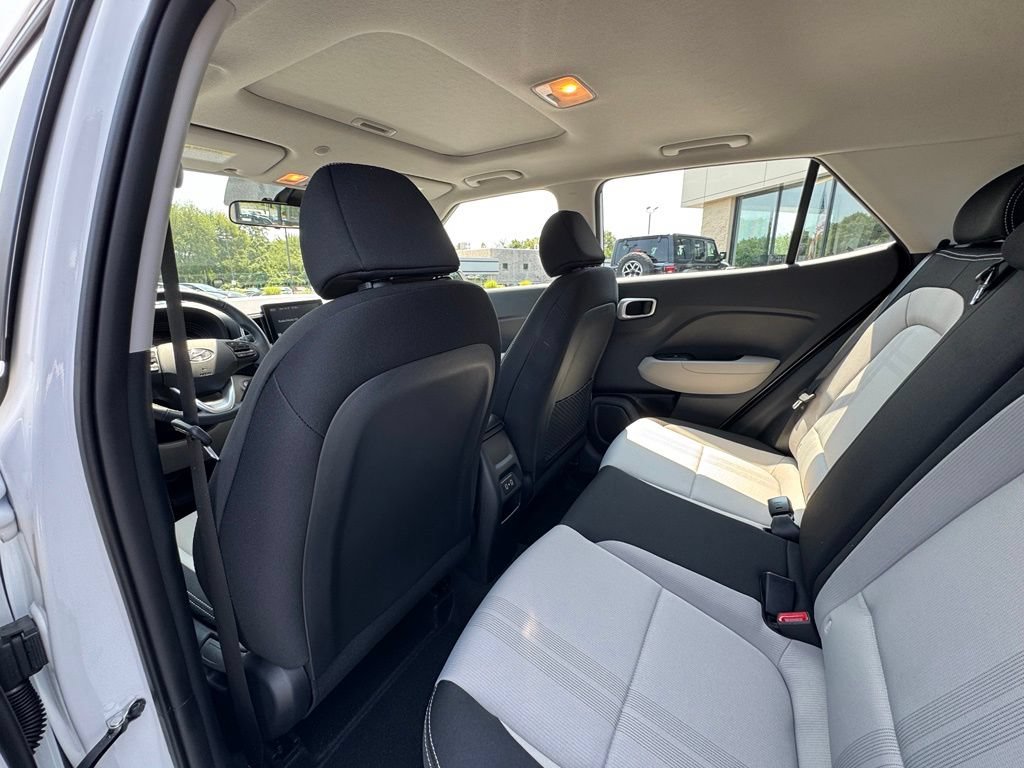 Certified 2026 Hyundai Venue SEL FWD image 10