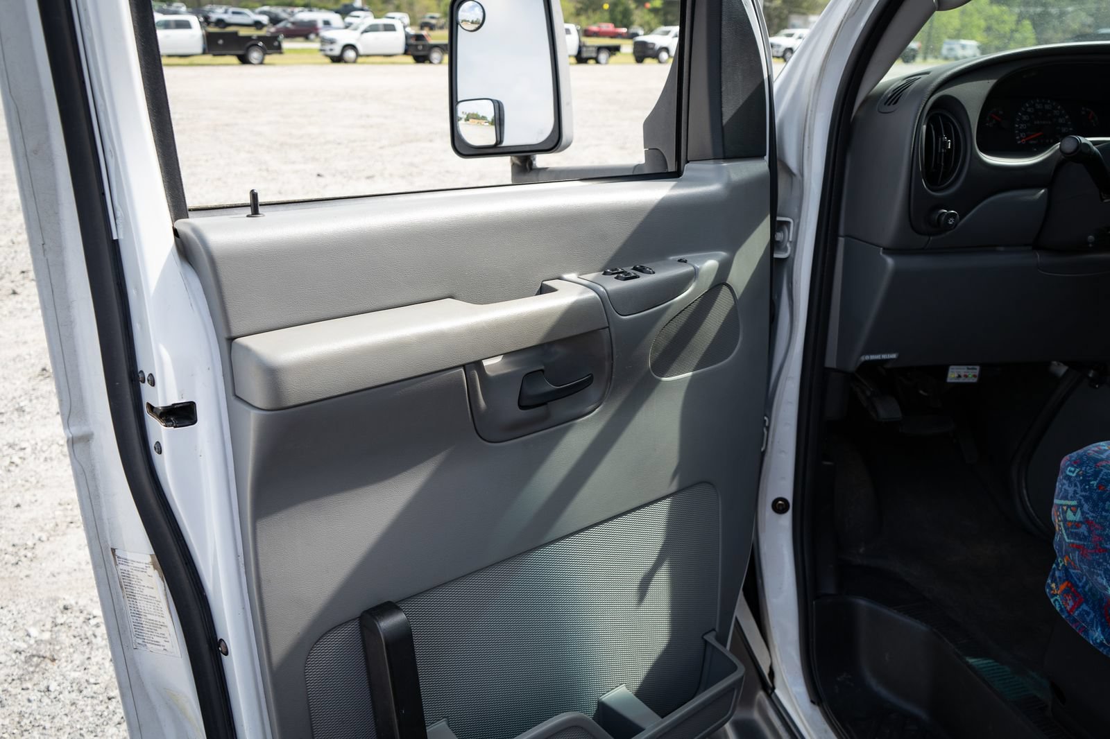 Used 2003 Ford E-450 and Econoline 450 RWD image 15